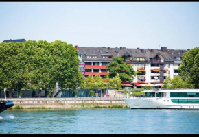 Rheinblick Apartment- Park and Stay